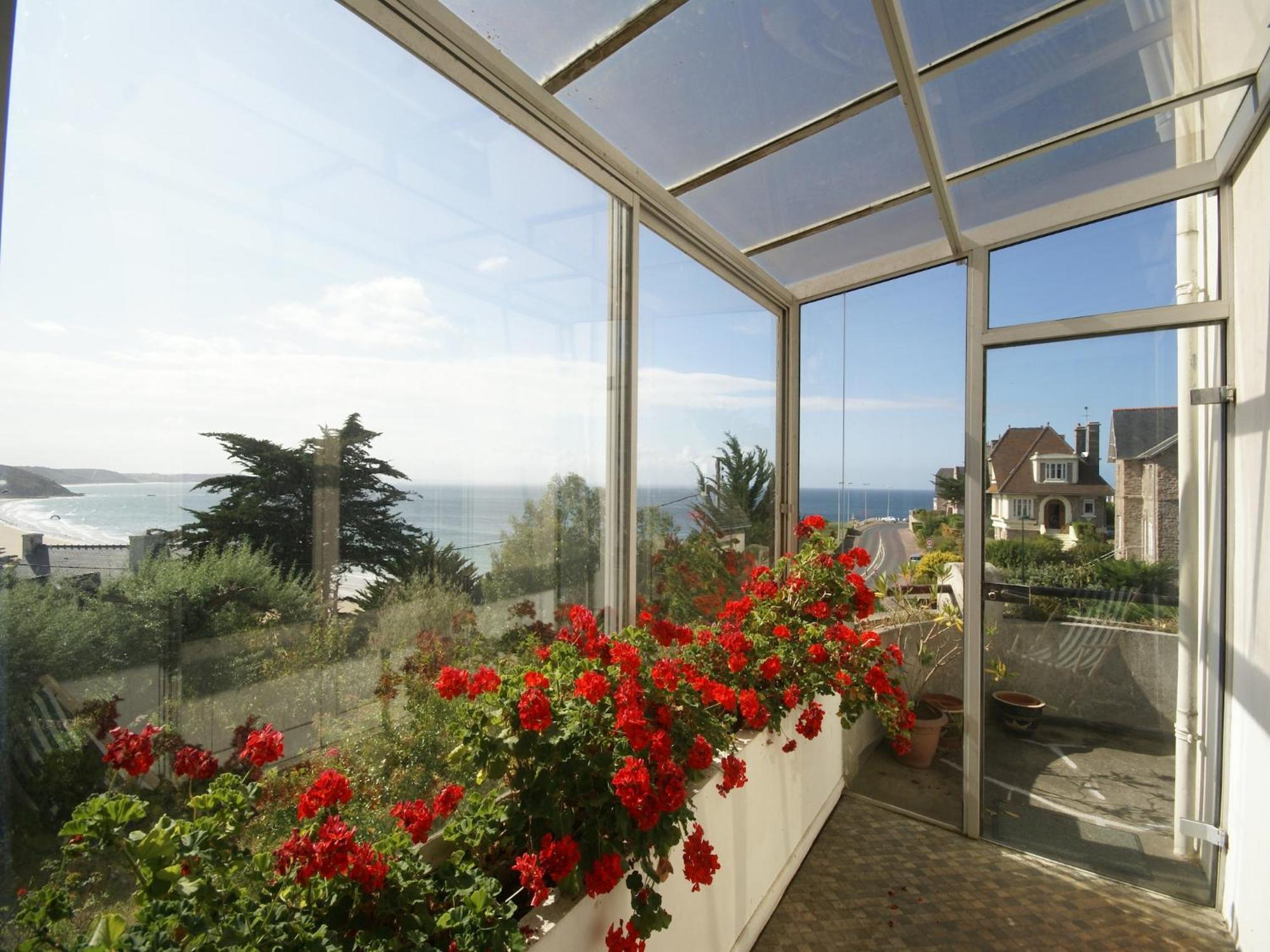 Beautiful Holiday Home With Sea View In Эрки Экстерьер фото