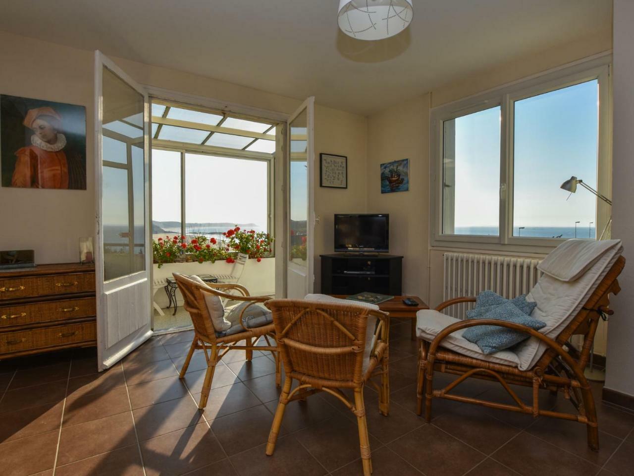 Beautiful Holiday Home With Sea View In Эрки Экстерьер фото